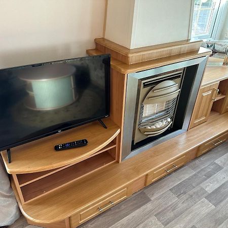 Willerby Granada 2-Bedroom Caravan, Glasgow アッディンストン エクステリア 写真