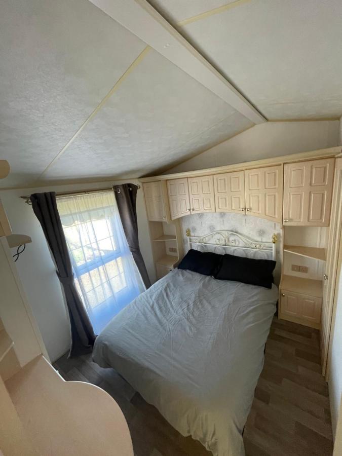 Willerby Granada 2-Bedroom Parkhome, Glasgow アッディンストン エクステリア 写真